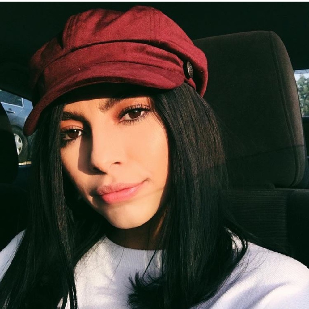 RED VELVET HAT